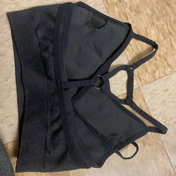 COPY - Gymshark sports bra size xs never worn - Picture 3 of 3